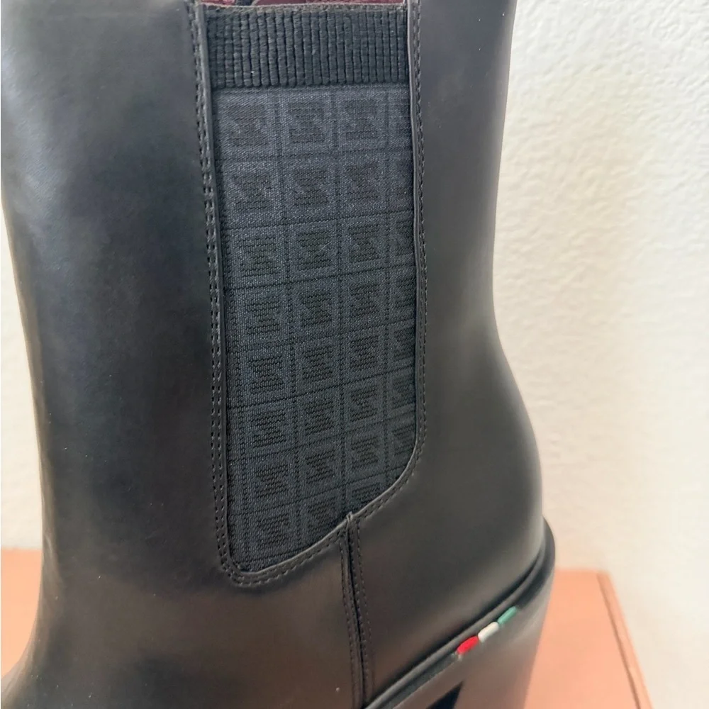 Paula Black Leather Franco Sarto Ankle Boots Square Toe Stacked Heel Size 9.5